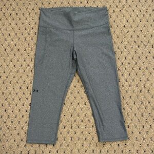 Under Armour Women’s Activewear 3/4 Gray Leggings